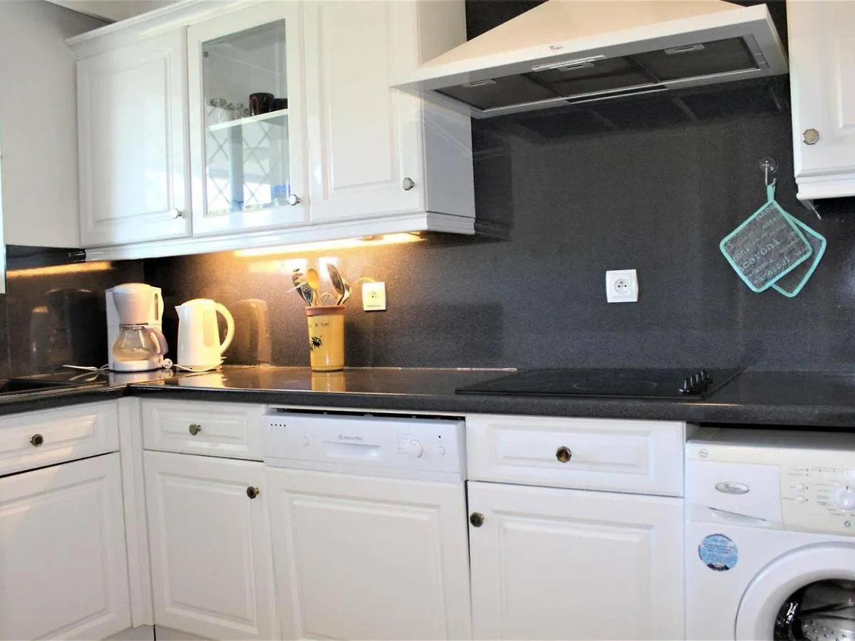 Apartment Appartement 3P Avec Terrasse Et Parking, Villeneuve-Loubet Plage - Fr-1-252A-63